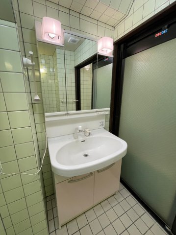【洗面所】