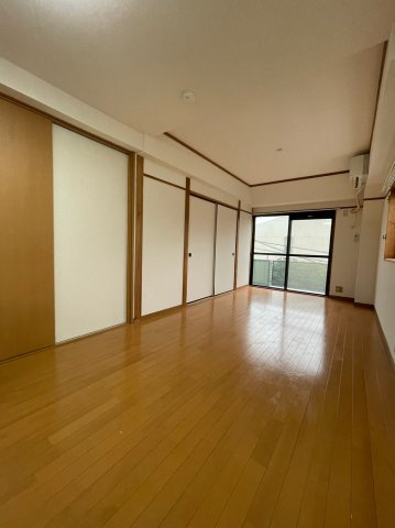 【居間・リビング】