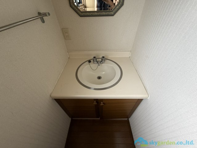 厚木市小野　中古戸建の独立洗面台
