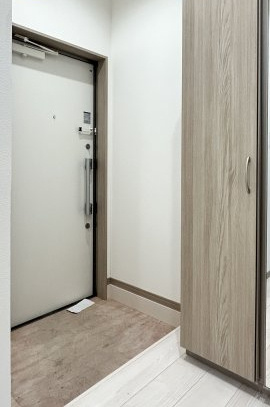 【玄関】 | TRIOVE JR久留米駅前 | 実際のお部屋の写真です（建築中）