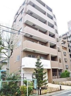 【外観】 | 鉄筋コンクリート造のガッチリとしたマンション。