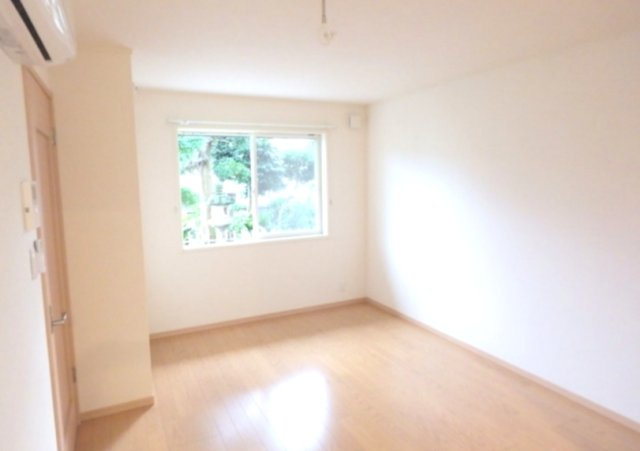 ミッテルドルフ新江古田(テラスハウス)の居間・リビング