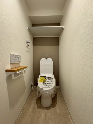 ファミリーコーポ今福のトイレ|温水洗浄便座付きトイレ。