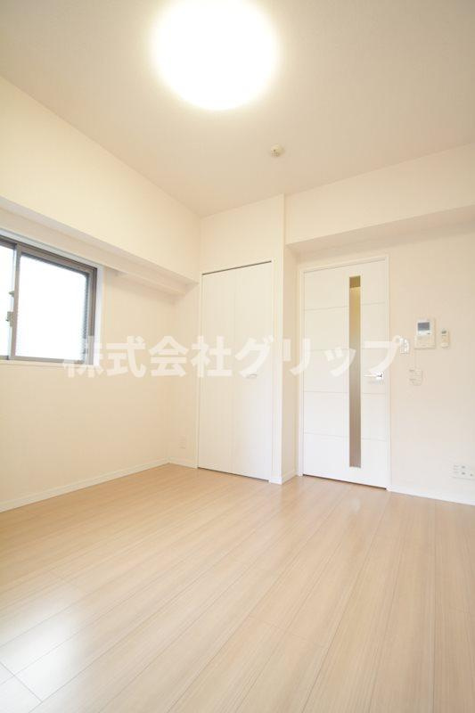 Le'a横濱中央の洋室