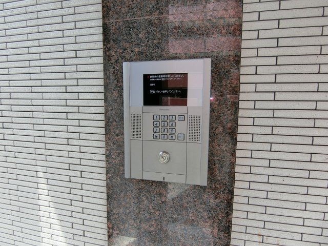 プリマヴェーラ花の木 弐番館のセキュリティ|オートロックつきで安心です