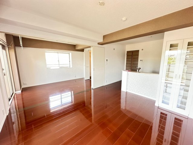 プリマヴェーラ花の木 弐番館の居間・リビング|おしゃれなリビングです