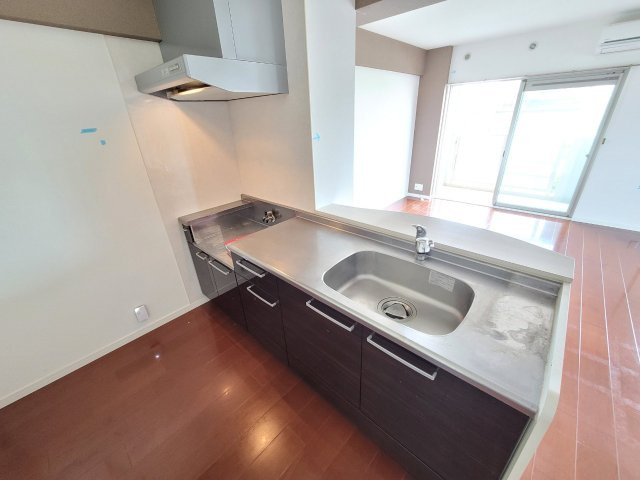 プリマヴェーラ花の木 弐番館のキッチン|使いやすいキッチンです