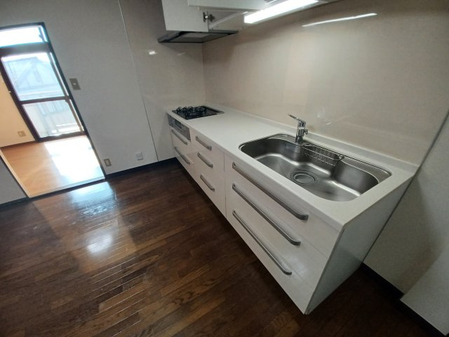 北原台ガーデンのキッチン|別号室の参考写真です。