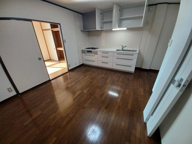 北原台ガーデンの居間・リビング|別号室の参考写真です。