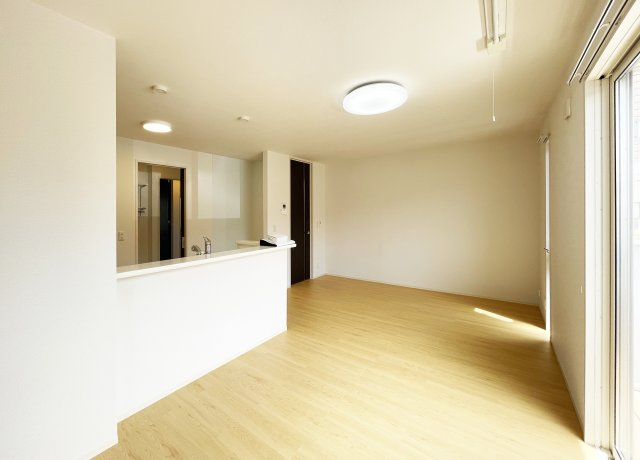 アムール　E棟の居間・リビング