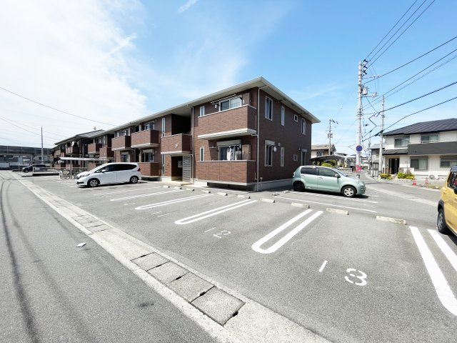 アムール　E棟の駐車場