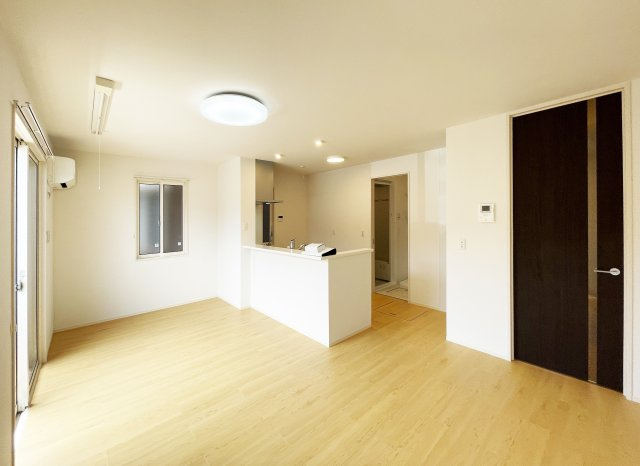 アムール　E棟の居間・リビング