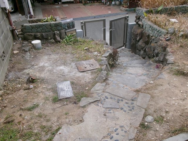 衣川貸家の庭