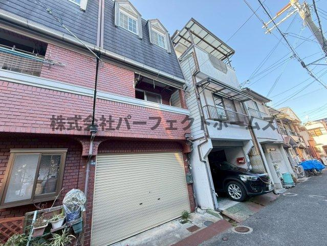 上神田2丁目テラスハウス　賃貸のエントランス|毎日通るエントランスはこのようになっています
