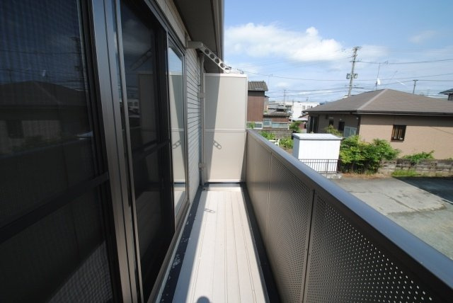 パストラルハイムのバルコニー|外からの目が気にならないバルコニーで洗濯物が干せます