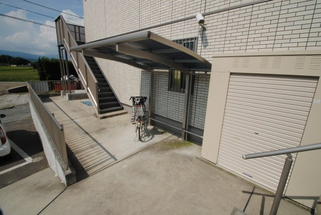 パストラルハイムのその他共用部分|広々とした自転車置き場があります