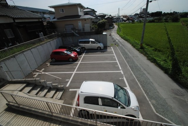 パストラルハイムの駐車場|駐車場完備です