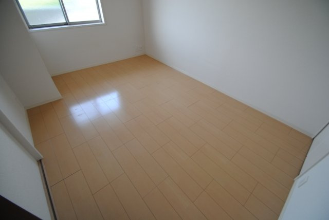 パストラルハイムの洋室|明るい洋室です