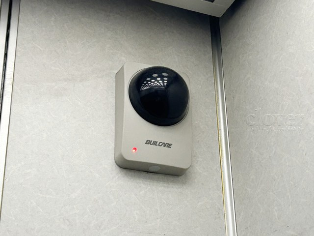 【防犯設備】 | 御苑ハイム | 建物や敷地の隅々に目を光らせる防犯カメラが設置されています。現地を見学される際には、カメラの存在やその台数にも意識を払ってみてください。～即日のご見学可能～　お問合せはお気軽にどうぞ。