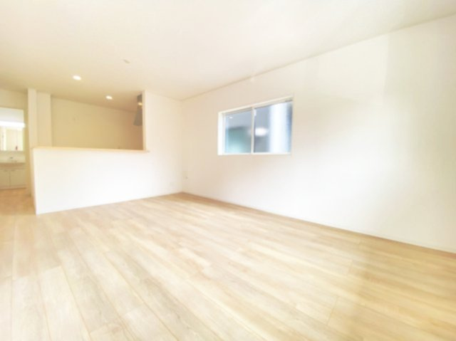 『八王子市新築戸建て』八王子市元八王子町2-816【仲介手数料無料】　４６期の居間・リビング|～仲介手数料無料☆八王子ひなた不動産～　八王子市元八王子町　新築戸建て