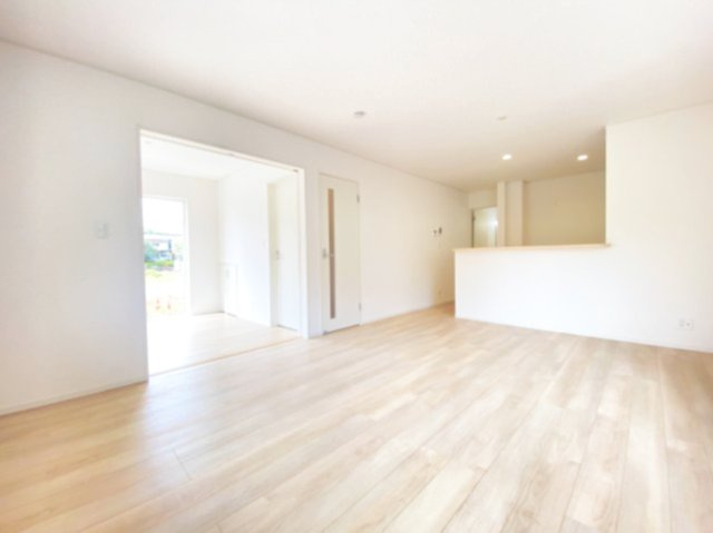 『八王子市新築戸建て』八王子市元八王子町2-816【仲介手数料無料】　４６期の居間・リビング|～仲介手数料無料☆八王子ひなた不動産～　八王子市元八王子町　新築戸建て