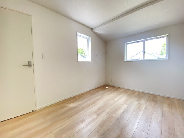 『八王子市新築戸建て』八王子市元八王子町2-816【仲介手数料無料】　４６期の洋室|～仲介手数料無料☆八王子ひなた不動産～　八王子市元八王子町　新築戸建て