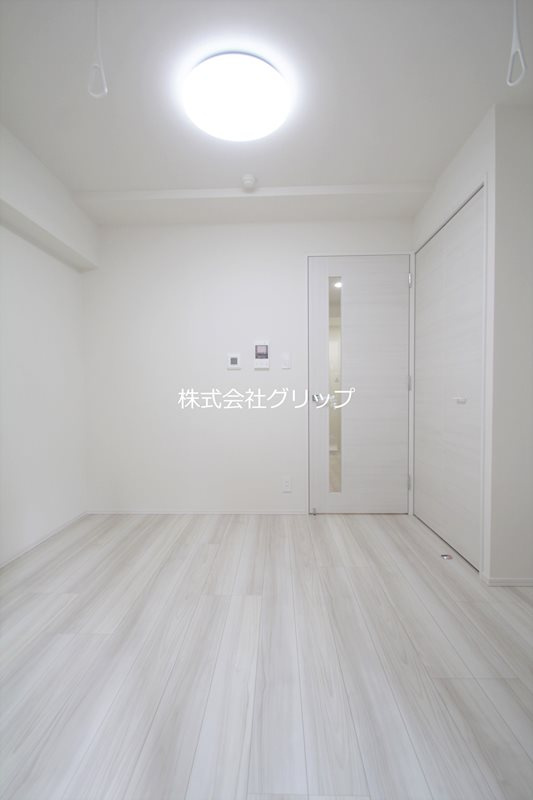 Le'a横濱関内弐番館の居間・リビング