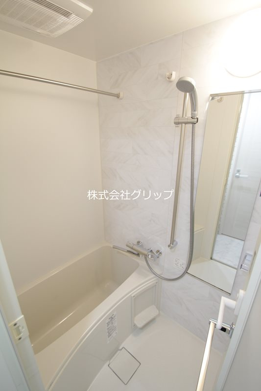 Le'a横濱関内弐番館の浴室