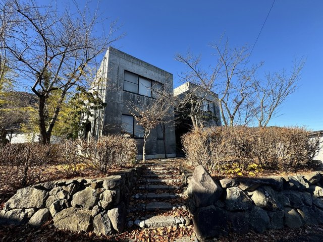 篠ノ井塩崎RC中古住宅の庭