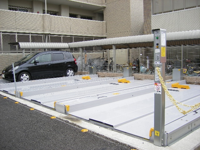 モアグレース岡崎南公園の駐車場