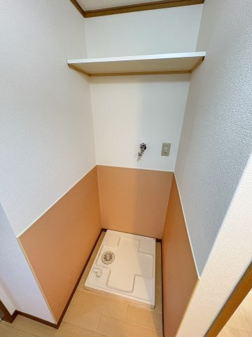 ヨーロピアンシャレ―芝Bの玄関