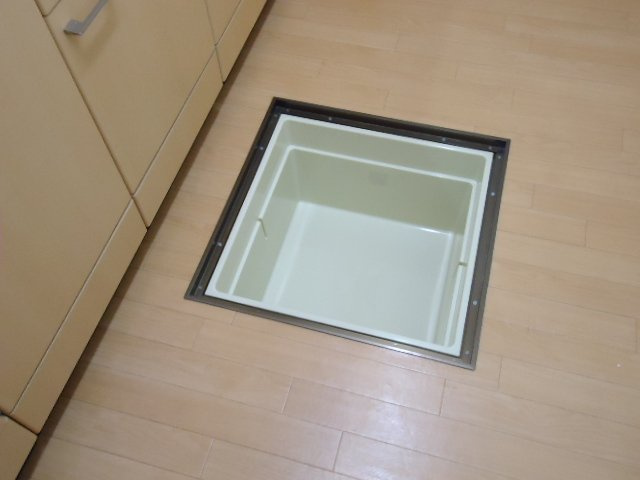 加古川市野口町野口のアパートの収納|床下収納