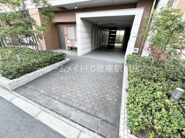 大阪市城東区鴫野西１丁目の賃貸マンションのエントランス