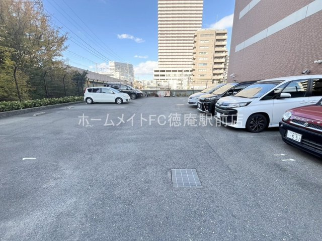 大阪市城東区鴫野西１丁目の賃貸マンションの駐車場