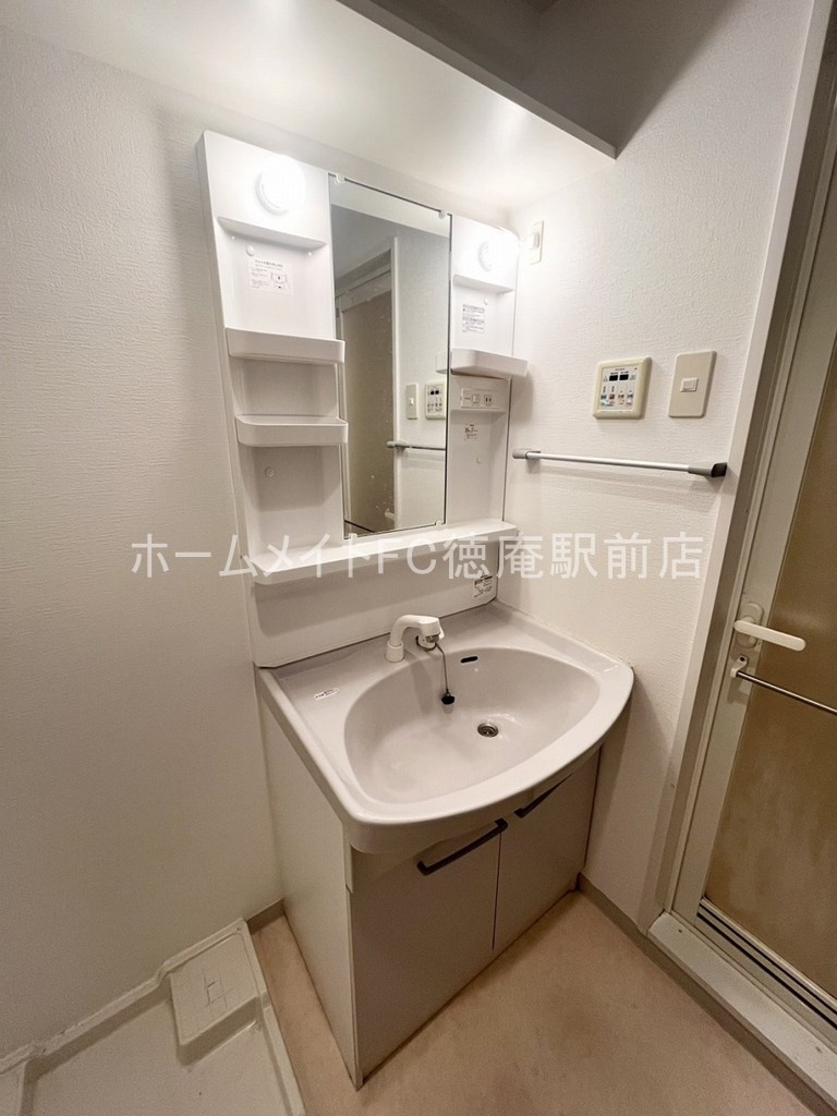 大阪市城東区鴫野西１丁目の賃貸マンションの独立洗面台