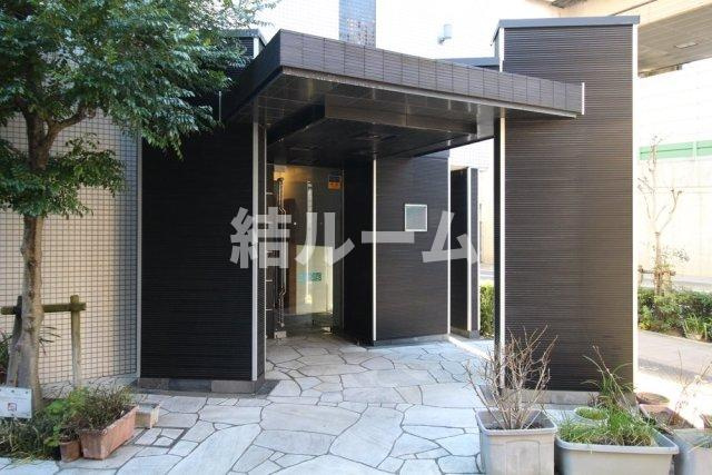 北区滝野川１丁目の賃貸マンションのエントランス