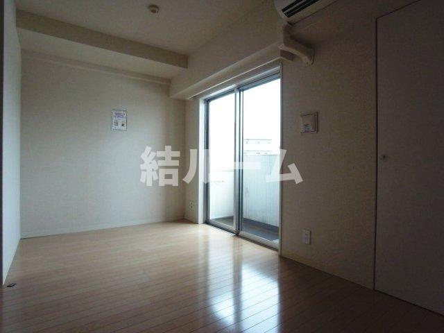 北区滝野川１丁目の賃貸マンションの居間・リビング