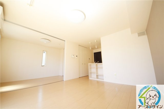 エタン・リジエール