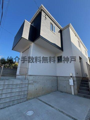 【外観】 | 明石市太寺天王町　新築戸建1号棟　仲介手数料無料！ | きれいな外観です