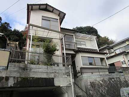 広島市東区牛田早稲田２丁目　中古住宅の前面道路含む現地写真