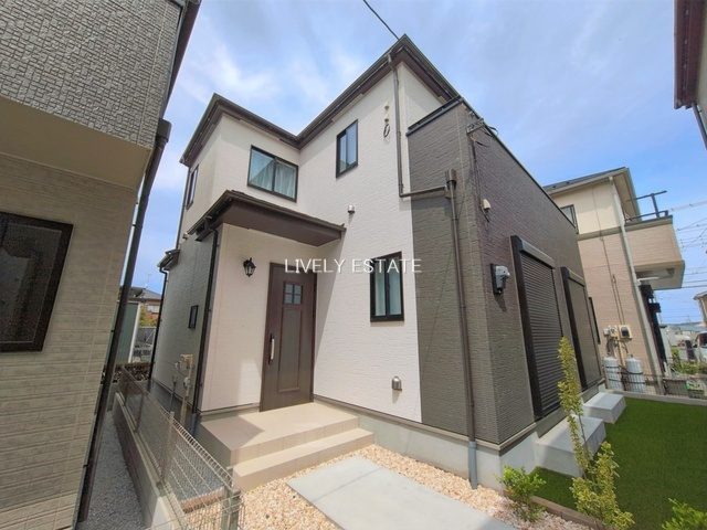 越谷市花田4丁目 新築分譲住宅 全5棟 B号棟の外観