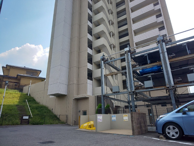 BELISTA岡崎戸崎の駐車場