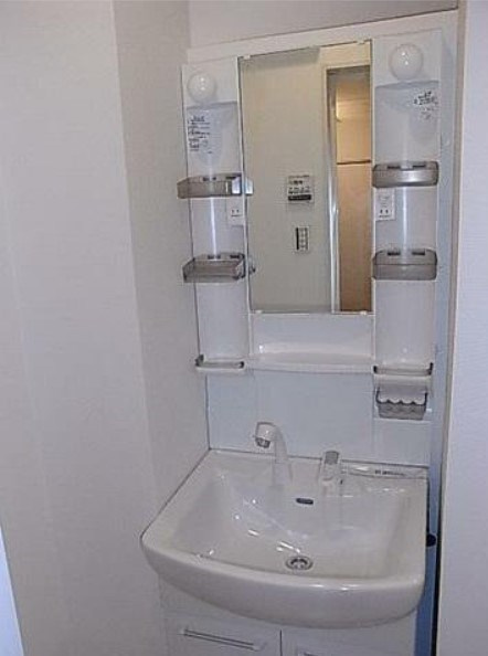 エステ阿佐ヶ谷の独立洗面台