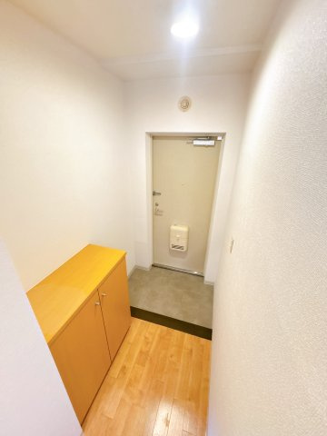 Ｏｒａｎｇｅハイツの玄関|シンプルで使いやすい玄関です