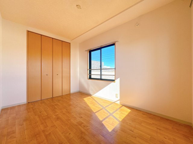 Ｏｒａｎｇｅハイツの内装|きれいな洋室です