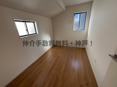 【洋室】 | 明石市太寺天王町　新築戸建2号棟　仲介手数料無料！ | ゆったりした洋室です