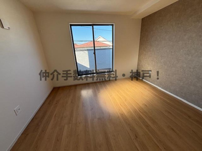 【洋室】 | 明石市太寺天王町　新築戸建2号棟　仲介手数料無料！ | 落ち着いた色調の洋室です