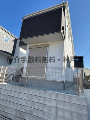 【外観】 | 明石市太寺天王町　新築戸建2号棟　仲介手数料無料！ | きれいな外観です