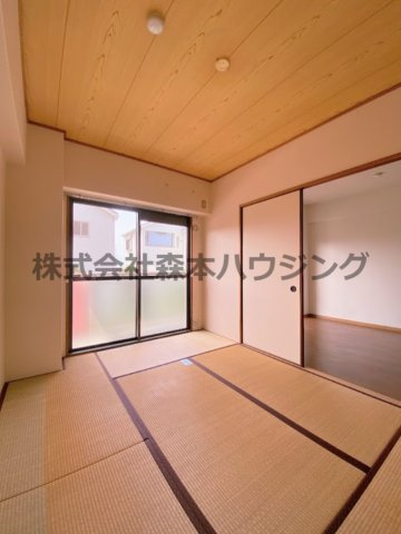 【和室】 | 　ヴィラージュ私市 | ※同タイプ別室の写真となります。
　設備内容など相違がある場合あくまで現状優先となります。