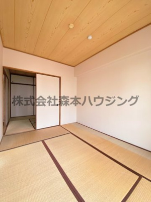【和室】 | 　ヴィラージュ私市 | ※同タイプ別室の写真となります。
　設備内容など相違がある場合あくまで現状優先となります。